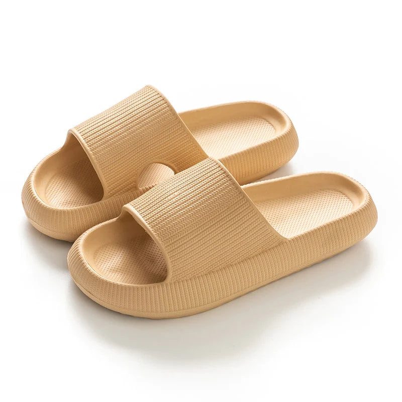 Shiva™ SoftStep-Hausschuhe + kostenloses LuxaSpa-Handtuch